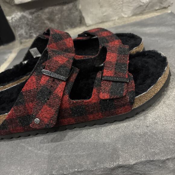 NEW w Defect Birkenstock Arizona Shearling Buffalo Plaid Red Black Size 45 - Picture 8 of 11
